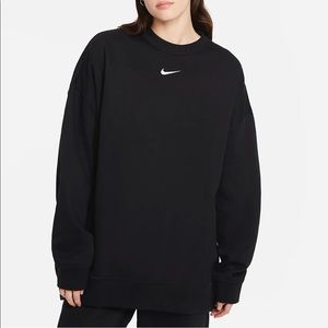 Oversized Nike Crew Neck